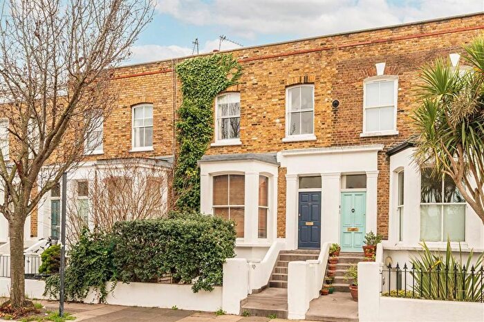 1 Bedroom Flat For Sale In Brackenbury Road, Brackenbury Village, W6