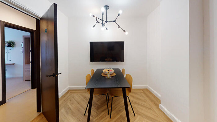 3 Bedroom Flat To Rent In Harvey House, Lincoln, LN1
