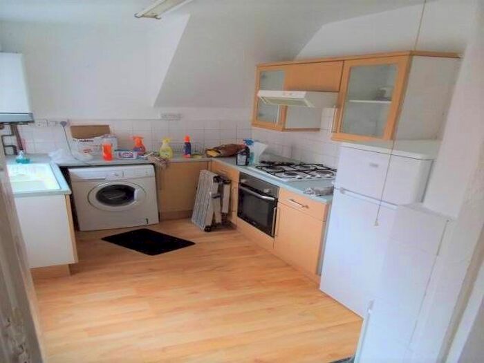 2 Bedroom Flat To Rent In Kelvin Grove, Sandyford, Newcastle Upon Tyne, NE2