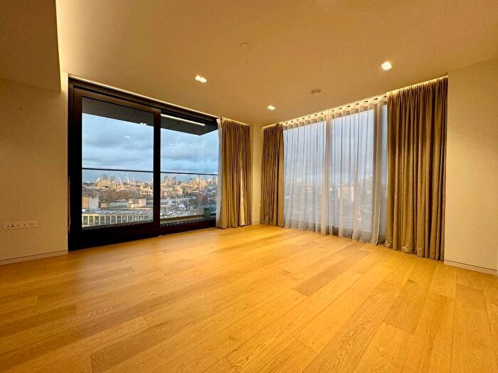 2 Bedroom Flat To Rent In Casson Square, Waterloo, Waterloo, London, SE1