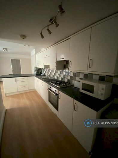 3 Bedroom Terraced House To Rent In Hillside Avenue, Plymouth, PL4