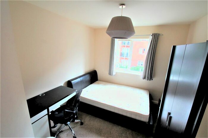 2 Bedroom Flat To Rent In Hever Hall, Coventry, CV1