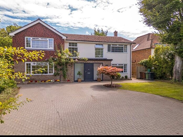 5 Bedroom Detached House For Sale In Longdown Lane North, Epsom, KT17