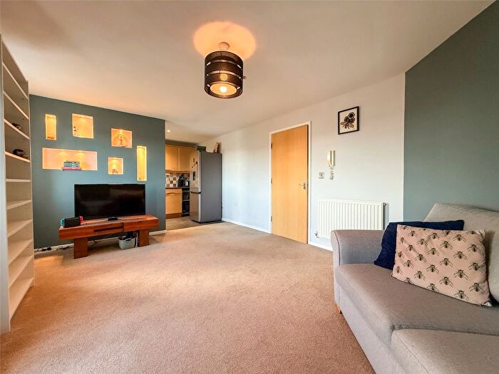 2 Bedroom Flat For Sale In Redgrave Close, St James Village, Gateshead, NE8