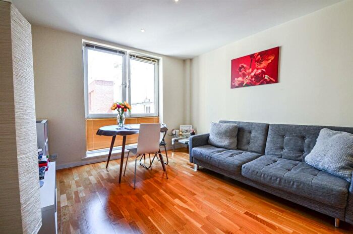 1 Bedroom Apartment To Rent In Hosier Lane, London, EC1A