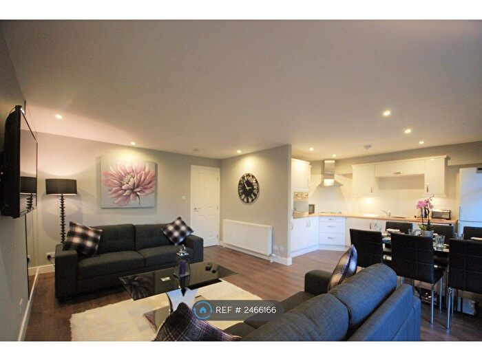 3 Bedroom Flat To Rent In Craigieburn Park, Aberdeen, AB15