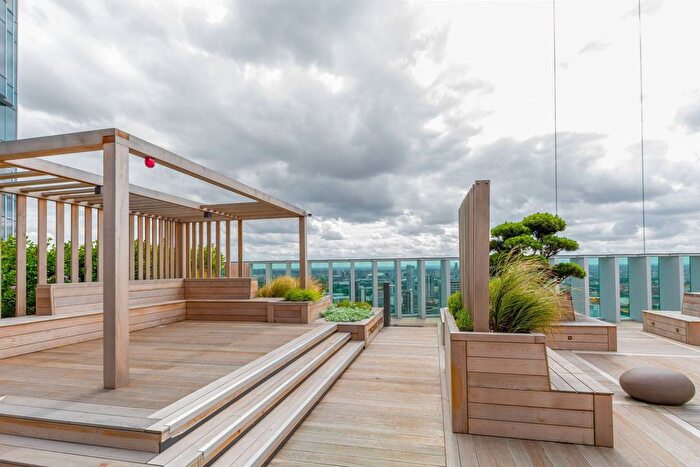 2 Bedroom Flat To Rent In Manhattan Loft Apartments, Stratford, London, E20