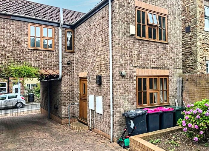 2 Bedroom Semi-Detached House For Sale In Chapel Street, Greasbrough, Rotherham, S61