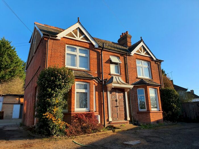 Studio To Rent In London Road, Chalfont St. Giles HP8