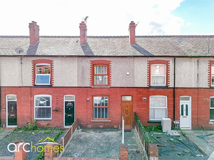 2 Bedroom Terraced House For Sale In Wigan Road, Atherton, Manchester, M46