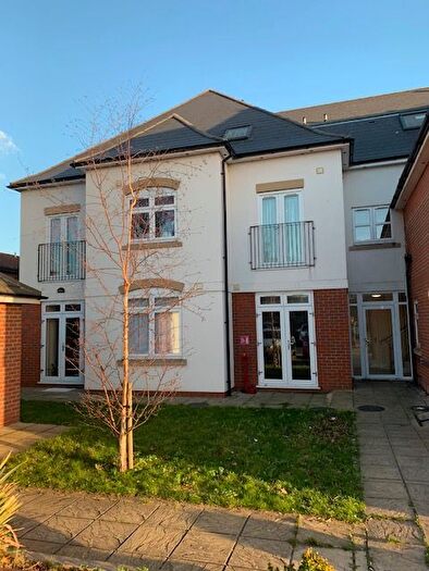 2 Bedroom Flat To Rent In Hatton Road, Feltham, TW14