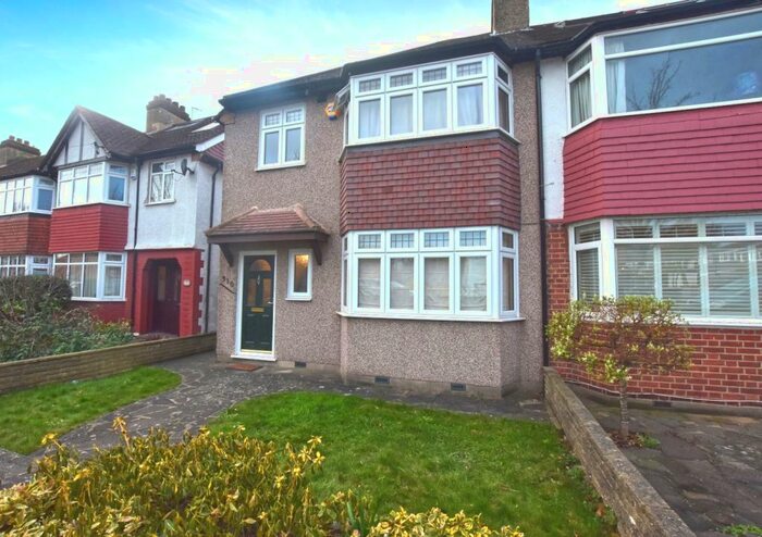 3 Bedroom Terraced House To Rent In Eden Park Avenue Beckenham, BR3