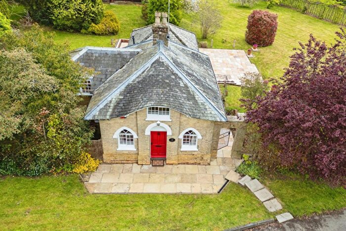 3 Bedroom Cottage For Sale In Lodge Park Drive, Ashford, TN26