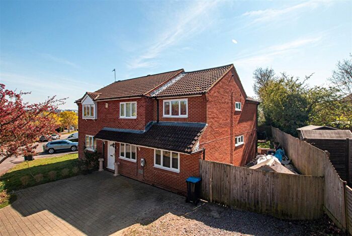 3 Bedroom Property To Rent In Attingham Hill, Great Holm, Milton Keynes, MK8