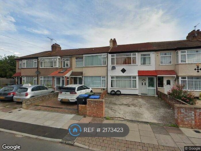 3 Bedroom Terraced House To Rent In Garfield Road, Enfield, EN3