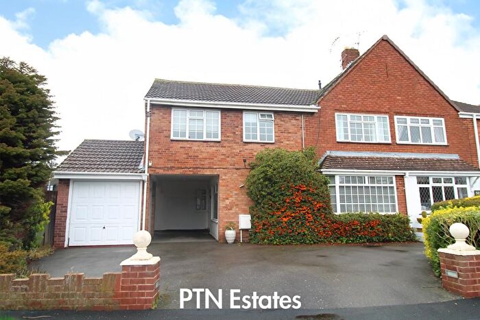 5 Bedroom Semi Detached House For Sale In Bramber Drive, Wombourne, Wolverhampton, WV5