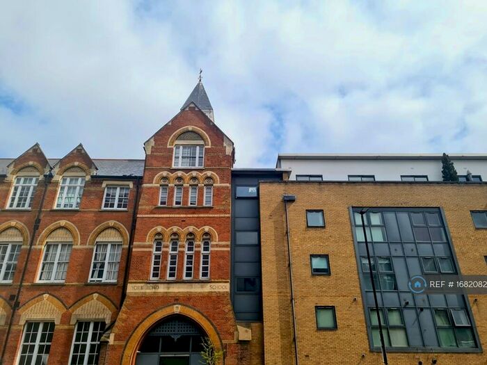 1 Bedroom Flat To Rent In The Old School, London, N1