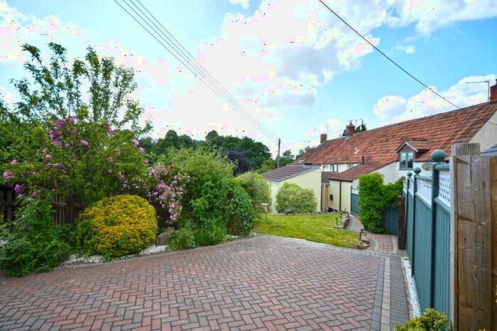 3 Bedroom Cottage For Sale In High Street, Wick, Bristol, BS30