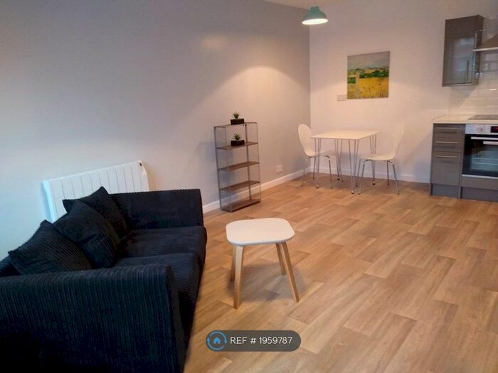 1 Bedroom Flat To Rent In Meersbrook, Sheffield, S8