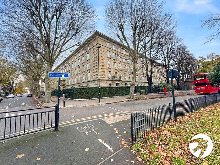 3 Bedroom Flat To Rent In Bromyard Avenue, London, W3