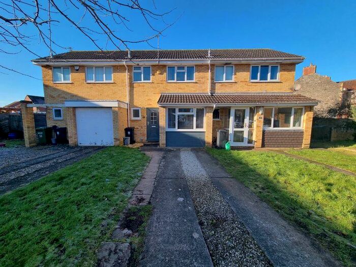 2 Bedroom Terraced House To Rent In Noble Avenue, North Common, BS30