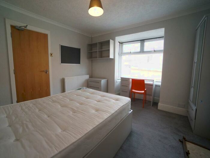 4 Bedroom House To Rent In Penchwintan, Bangor, Gwynedd, LL57