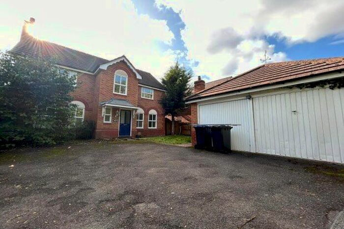 4 Bedroom Property To Rent In Plover Close, Stratford-Upon-Avon, CV37