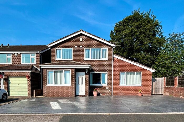 4 Bedroom Detached House For Sale In Roseacre Drive, Heald Green, SK8