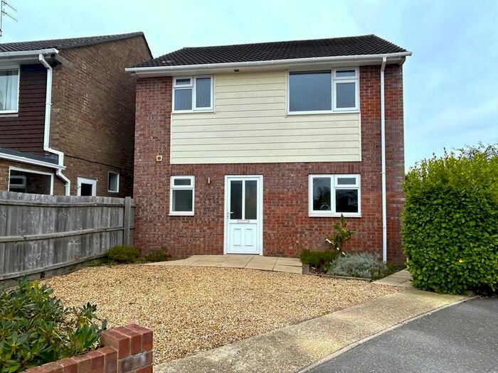 3 Bedroom Detached House To Rent In Bushell Road, Poole, BH15