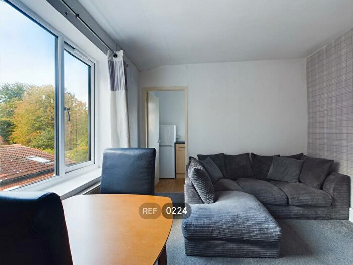 1 Bedroom Apartment To Rent In Marlborough Avenue, HU5