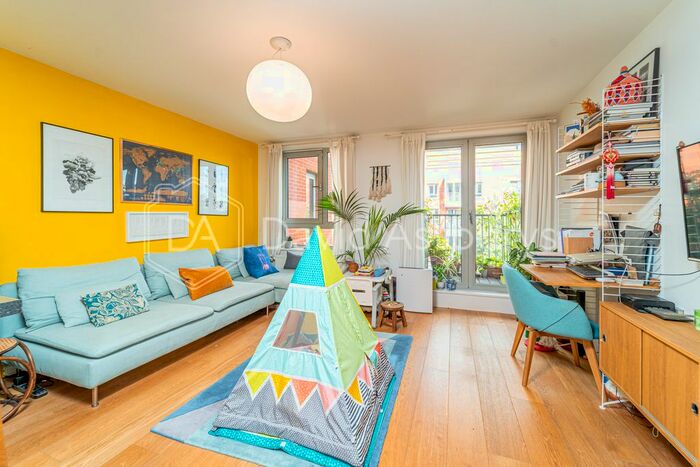 2 Bedroom Flat To Rent In Eden Grove, Holloway, N7