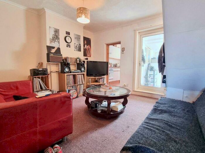 3 Bedroom Terraced House To Rent In Ladysmith Road, Brighton, BN2