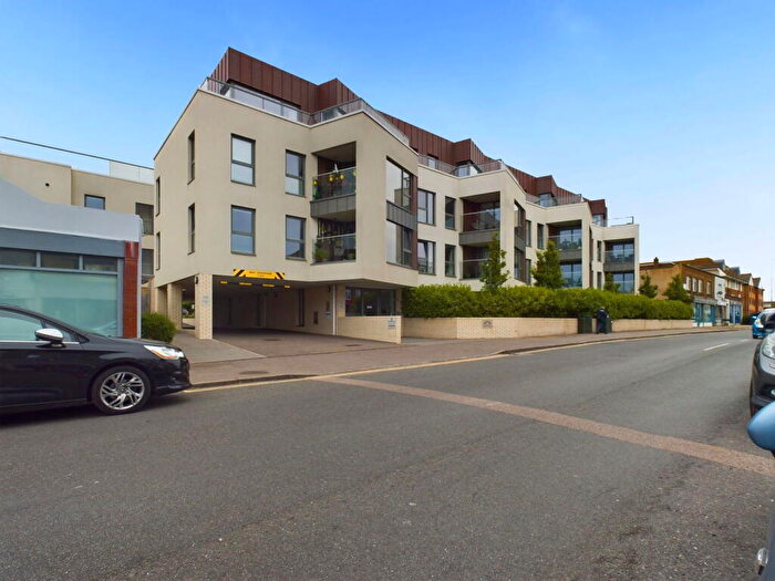 2 Bedroom Flat For Sale In Sunbeam, South Street, Lancing, BN15