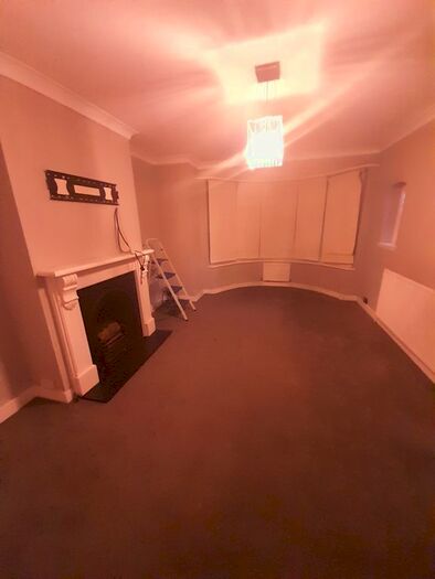 3 Bedroom Semi-Detached House To Rent In Boleyn Way, Ilford, IG6