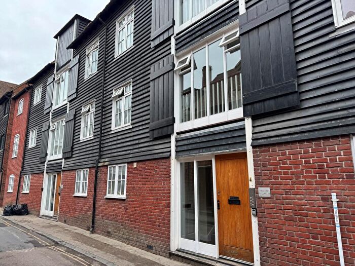 2 Bedroom Flat To Rent In Sterling Court, Canterbury, CT1