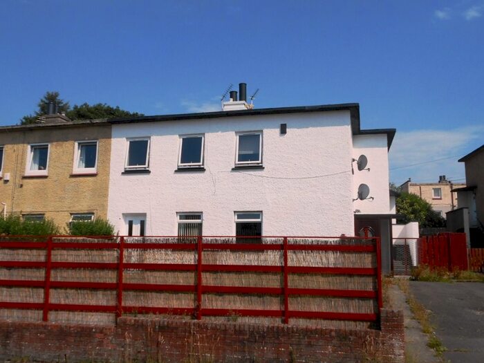 2 Bedroom Flat To Rent In Shaw Street, Dunfermline, KY11