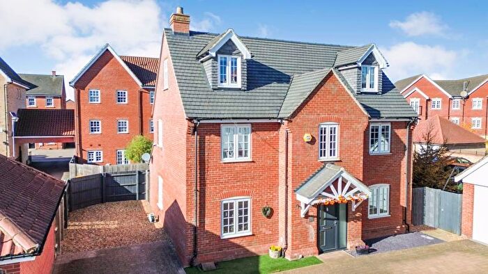 5 Bedroom Detached House For Sale In Woodpecker Gardens, Wixams, MK42