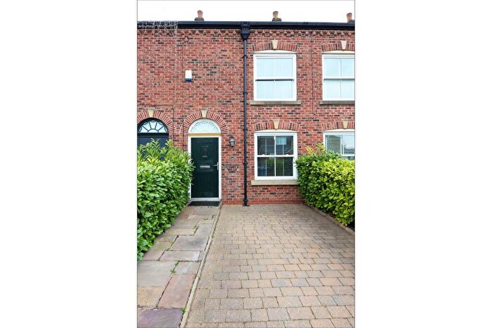 3 Bedroom Terraced House For Sale In Medlock Road, Failsworth, M35