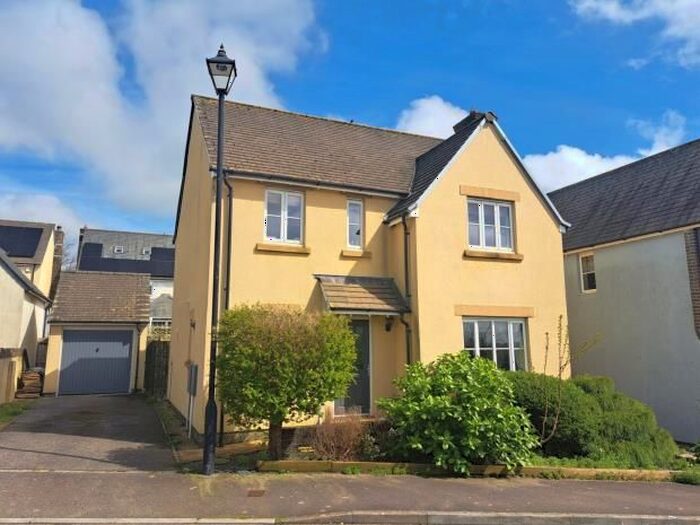 4 Bedroom Detached House For Sale In Werrington Drive, Callington, Cornwall, PL17