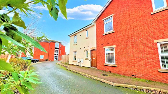 2 Bedroom Flat To Rent In Kings Gate, York Road, Kings Heath, B14