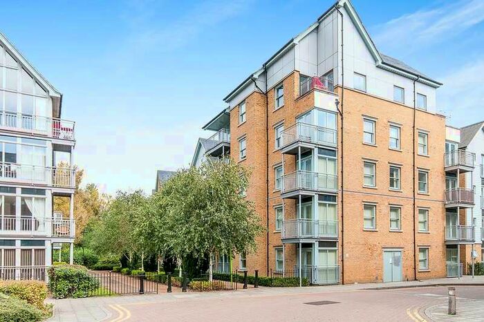 3 Bedroom Apartment To Rent In Bingley Court, Canterbury, Kent, CT1
