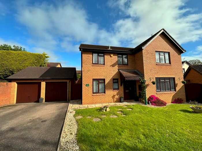 4 Bedroom Detached House To Rent In Hereford Close, Exmouth, EX8