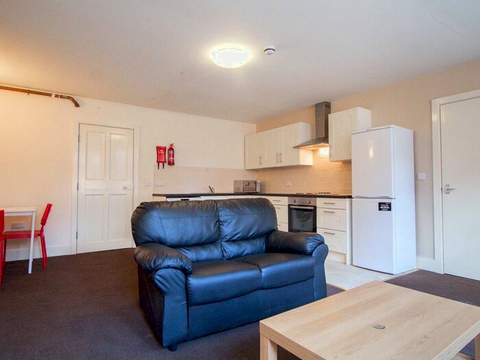 2 Bedroom Flat To Rent In Clarendon Road, Leeds, LS2