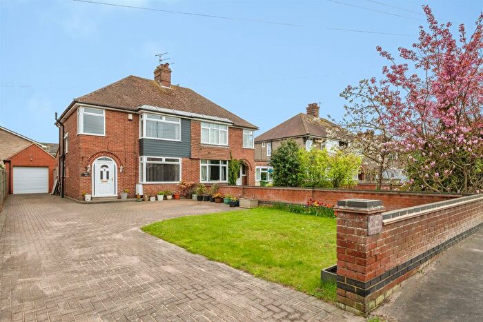 3 Bedroom Semi Detached House For Sale In Caister Road, Great Yarmouth, NR30