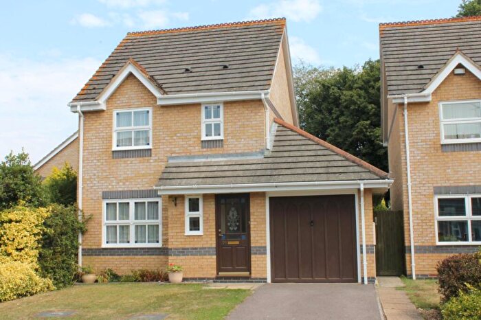 3 Bedroom Detached House To Rent In Blakes Farm Road, Southwater, RH13