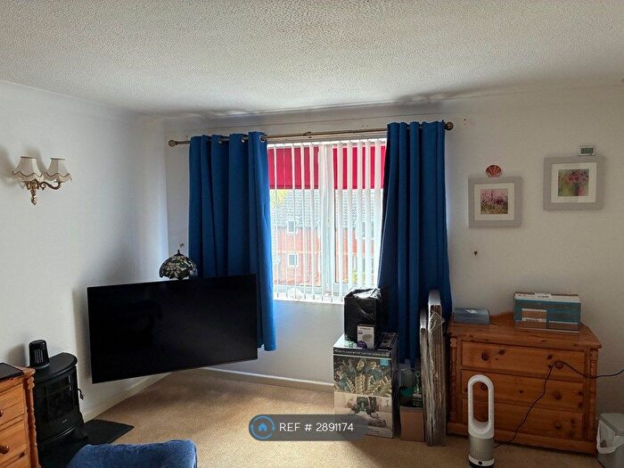 1 Bedroom Flat To Rent In Station Road, Poole, BH14
