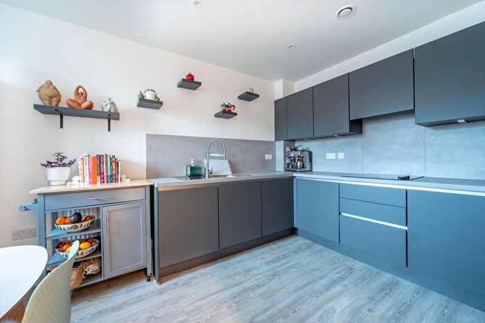 2 Bedroom Flat To Rent In Freeman House, Upton Park, London, E13