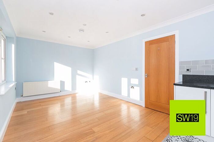 1 Bedroom Flat For Sale In Marlborough Road, Colliers Wood, London, SW19