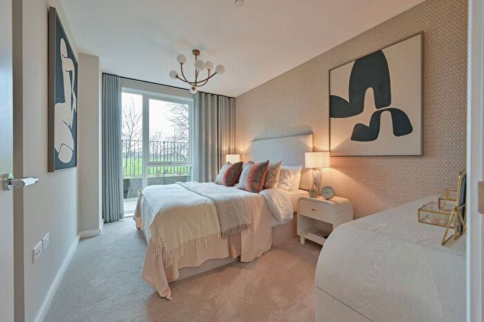 2 Bedroom Flat For Sale In Northwick Parkside, Harrow, HA1