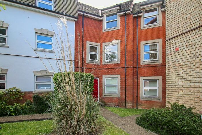 1 Bedroom Flat To Rent In Haltwhistle Road, CM3